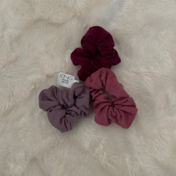 2/ $40 Scrunchies and Hair Ties NWT - Picture 3 of 7